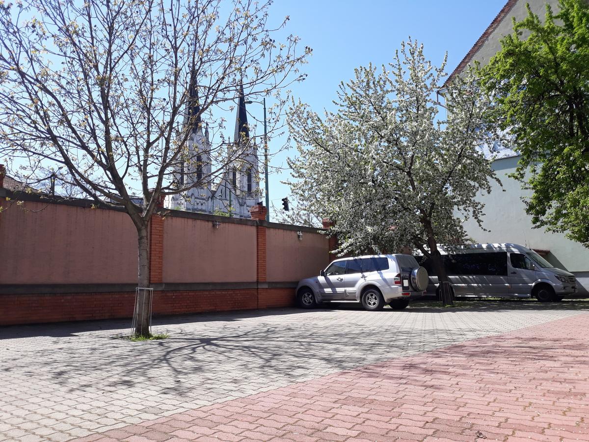 Bella Hotel Szeged Exterior photo